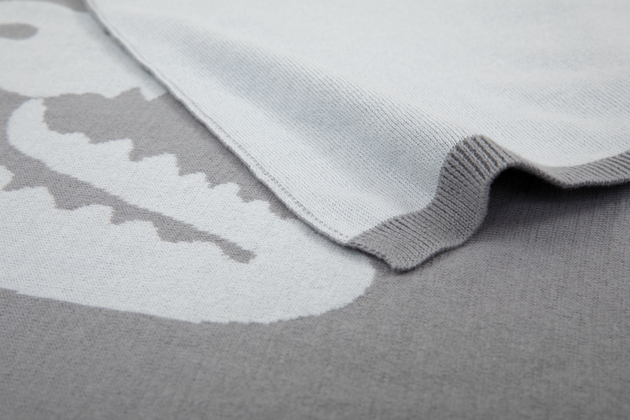 L Reflet Throw